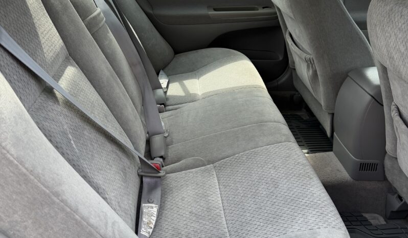 
								Used 2004 Toyota Camry full									