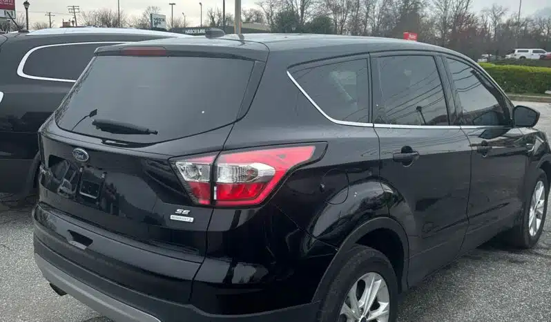 
								Used 2017 Ford Escape full									