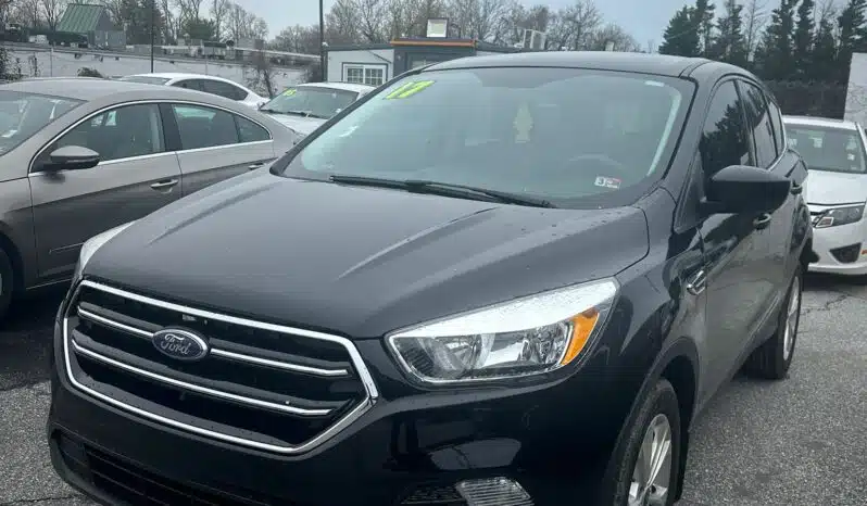 
								Used 2017 Ford Escape full									
