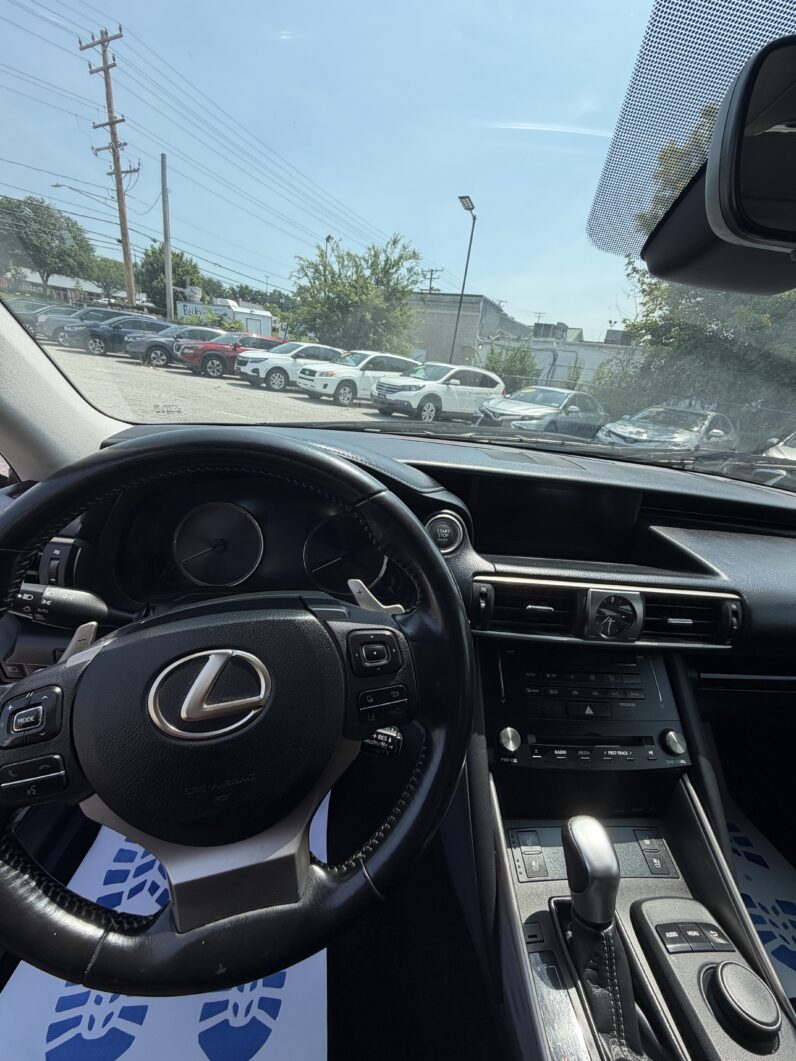 
								2018 Lexus IS IS 300 full									