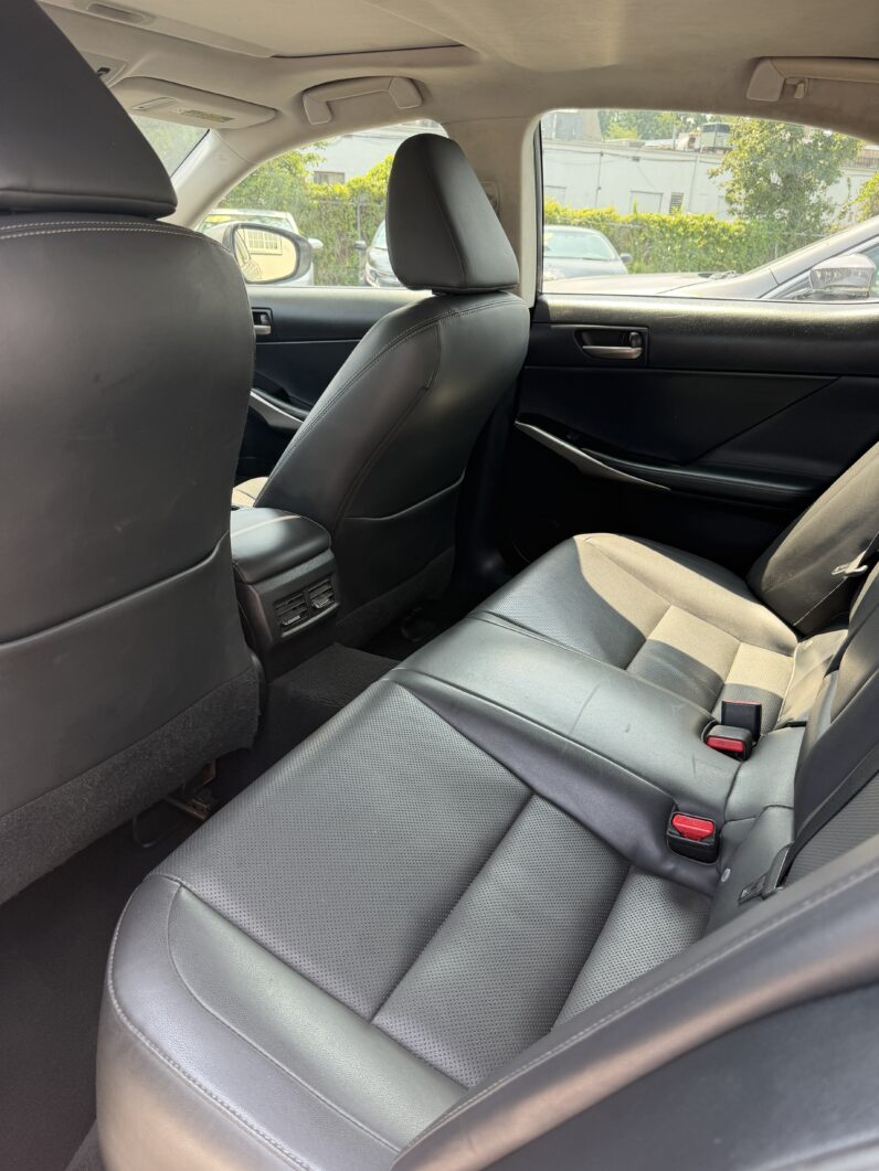 
								2018 Lexus IS IS 300 full									