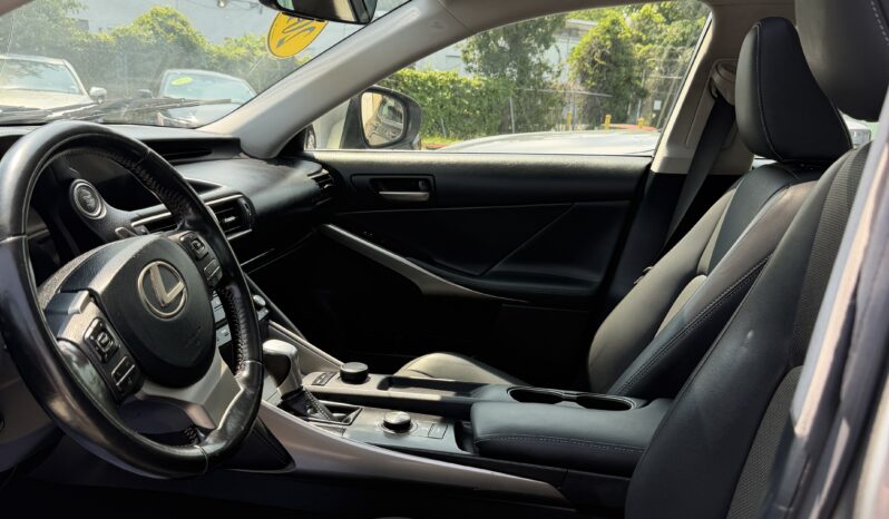 
								2018 Lexus IS IS 300 full									