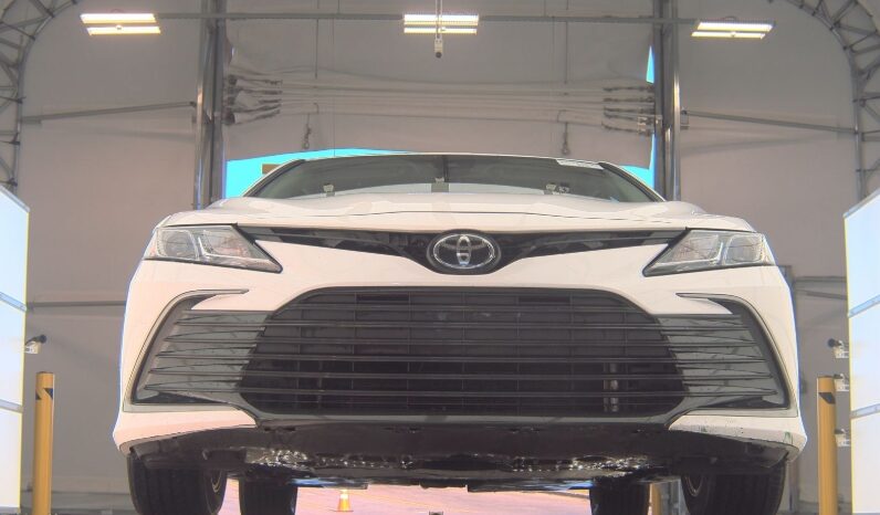 
								Used 2024 Toyota Camry full									