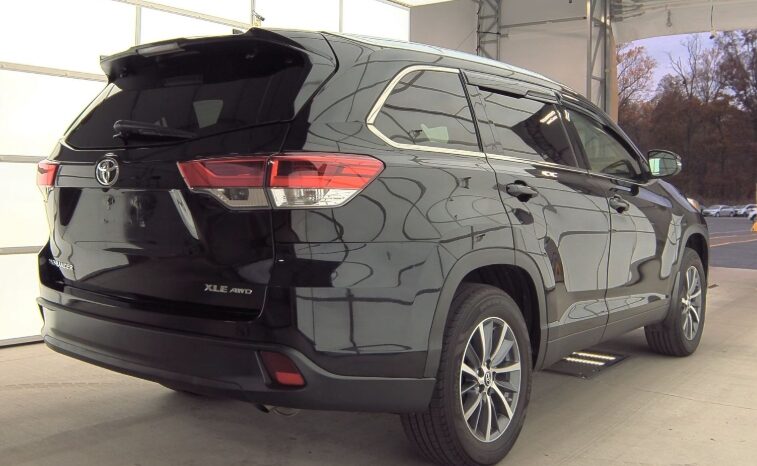 Used 2019 Toyota Highlander