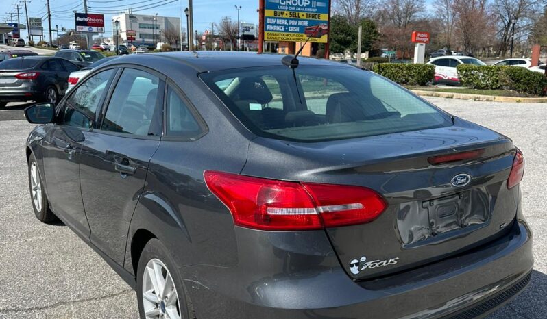 
								Used 2017 Ford Focus full									