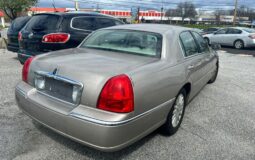 Used 2003 Lincoln Town Car