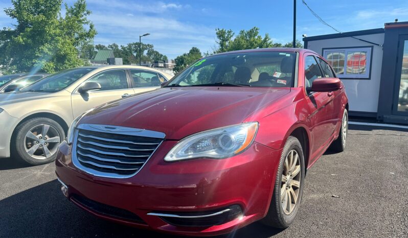 
								Used 2013 Chrysler 200 full									