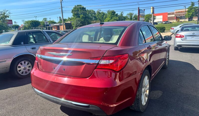 
								Used 2013 Chrysler 200 full									