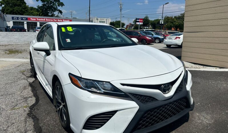 
								Used 2018 Toyota Camry full									