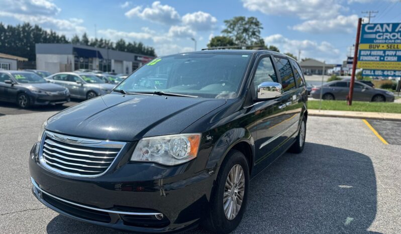 
								Used 2012 Chrysler Town & Country full									