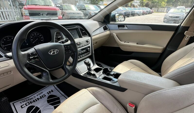 
								Used 2016 Hyundai Sonata full									