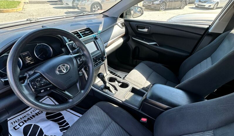 
								Used 2016 Toyota Camry full									