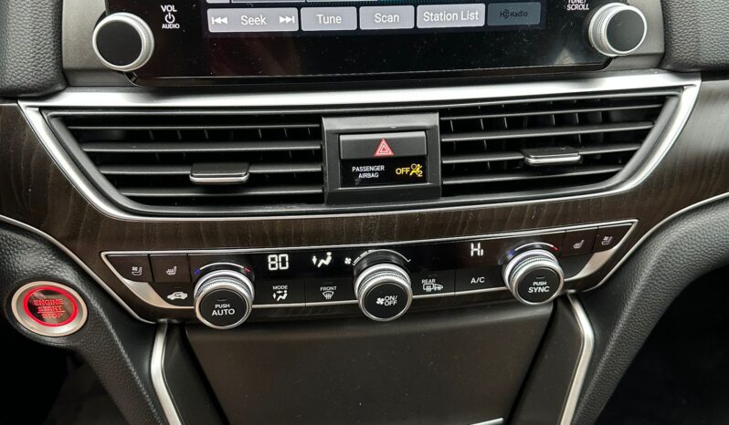 
								Used 2021 Honda Accord full									