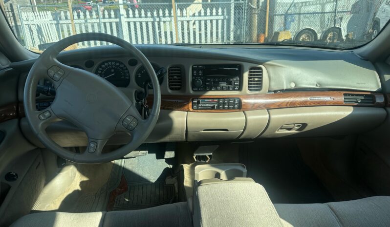 
								Used 2001 Buick LeSabre full									
