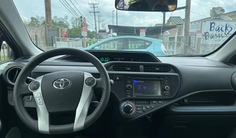 
								Used 2013 Toyota Prius c full									