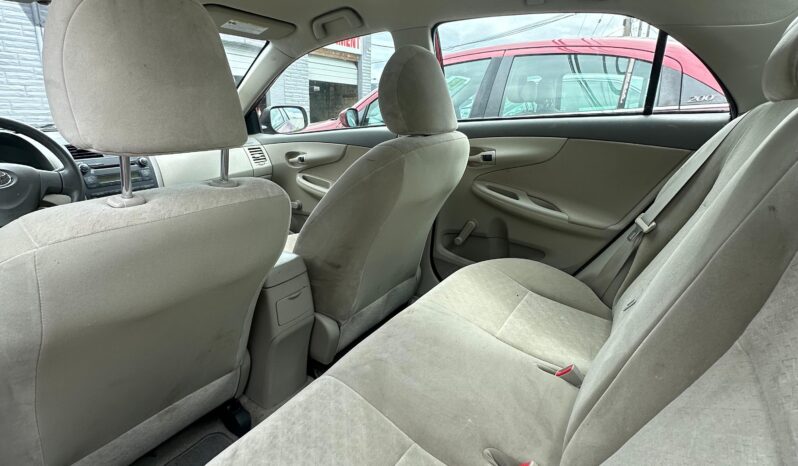 
								Used 2010 Toyota Corolla full									