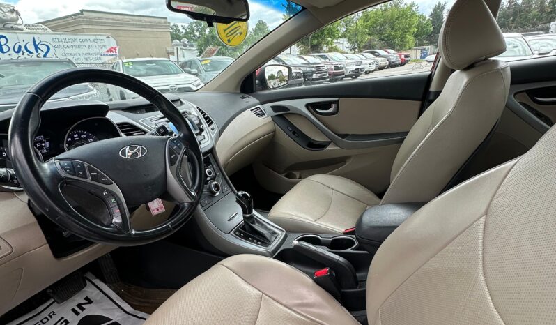 
								Used 2014 Hyundai Elantra full									