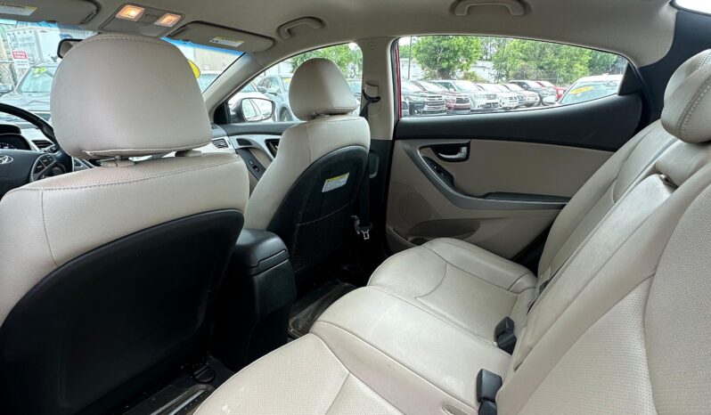 
								Used 2014 Hyundai Elantra full									