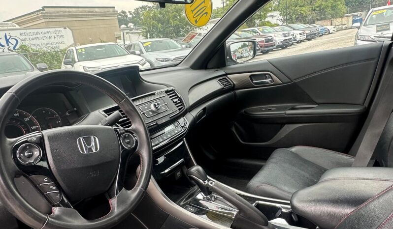 
								Used 2017 Honda Accord full									