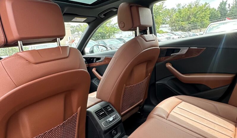 
								Used 2022 Audi A4 full									