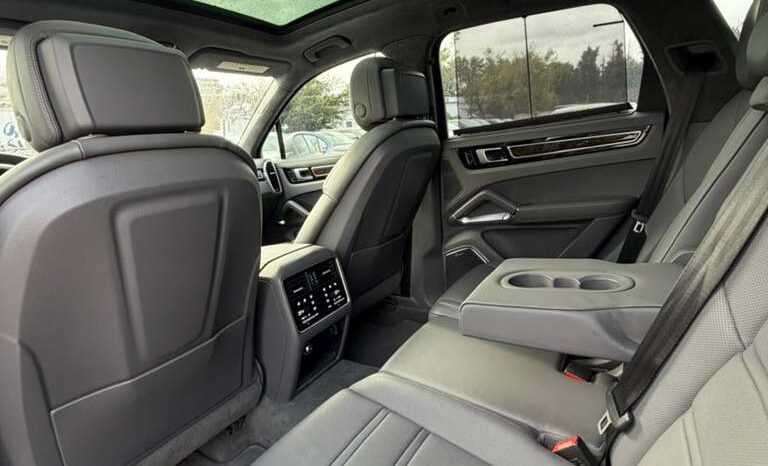 
								Used 2019 Porsche Cayenne full									