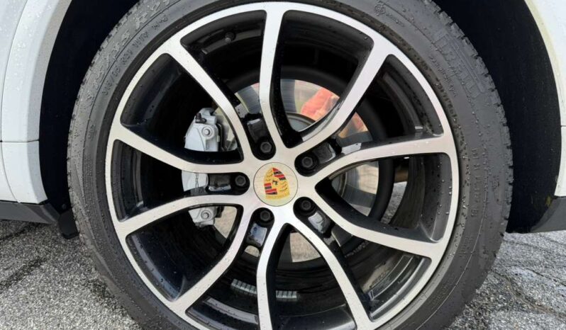 
								Used 2019 Porsche Cayenne full									