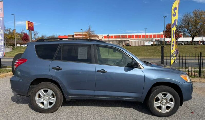 
								Used 2011 Toyota RAV4 full									