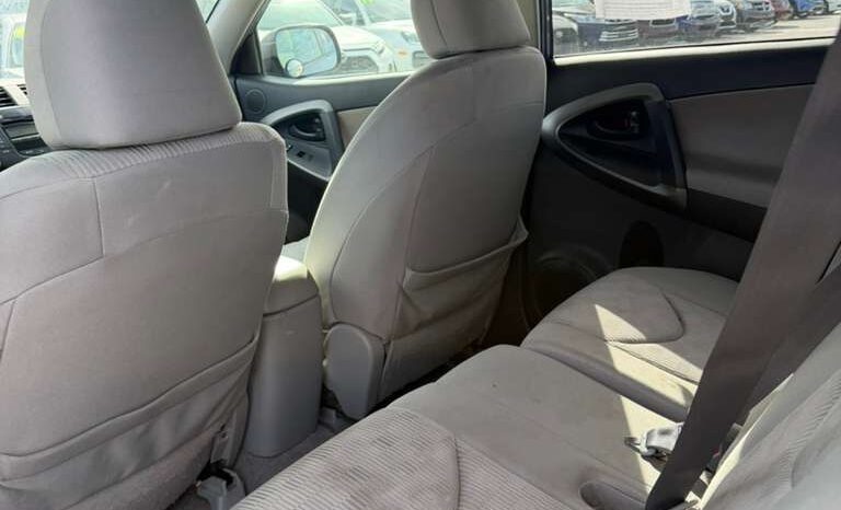 
								Used 2011 Toyota RAV4 full									