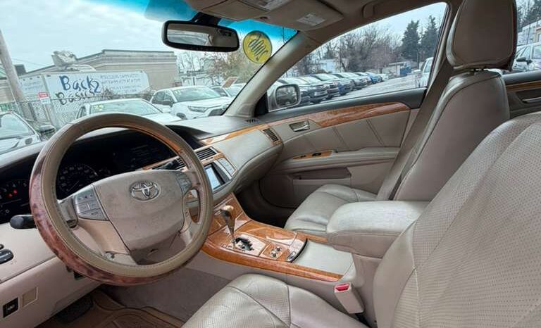 
								Used 2006 Toyota Avalon full									