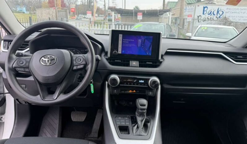 
								Used 2023 Toyota RAV4 full									