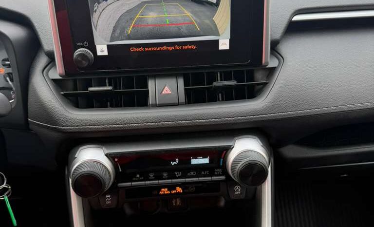 
								Used 2023 Toyota RAV4 full									