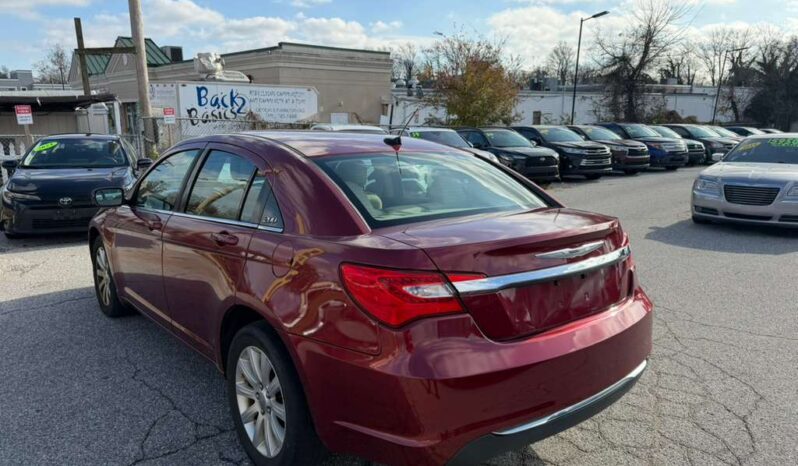 
								Used 2013 Chrysler 200 full									