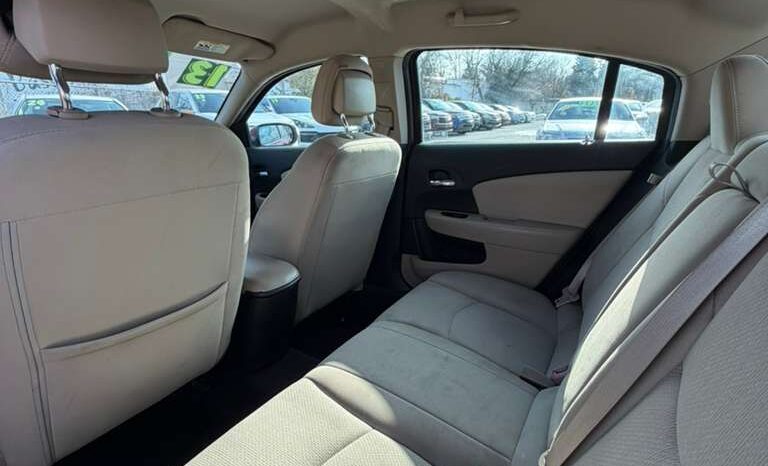 
								Used 2013 Chrysler 200 full									