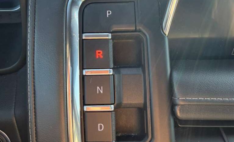 
								Used 2022 Chevrolet Suburban full									