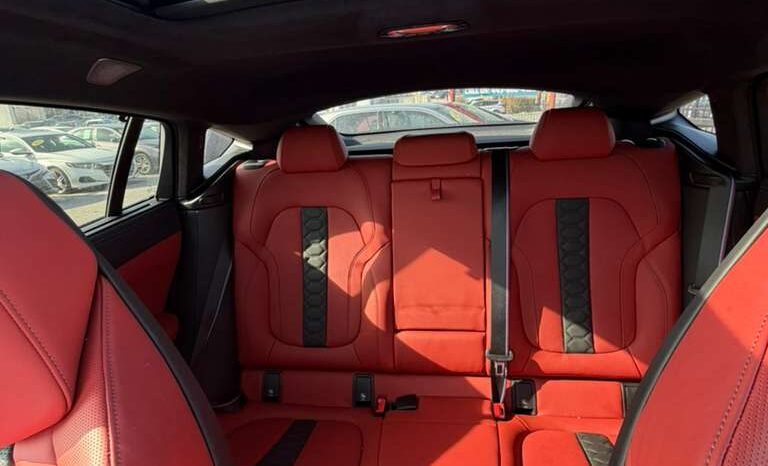 
								Used 2025 BMW X6 M full									