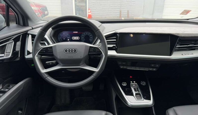 
								Used 2025 Audi Q4 e-tron full									