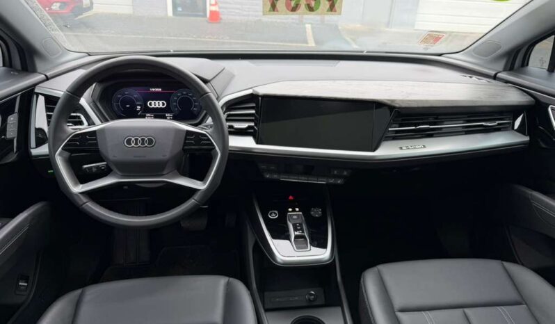 
								Used 2025 Audi Q4 e-tron full									